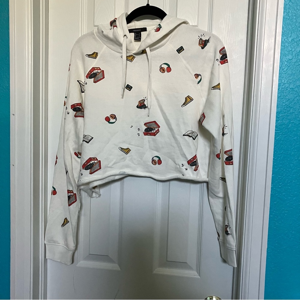 NWOT Forever 21 Retro Print Cropped Hoodie